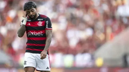 "Flamengo questiona arbitragem no gol do Inter em clássico contra o Independiente del Valle"