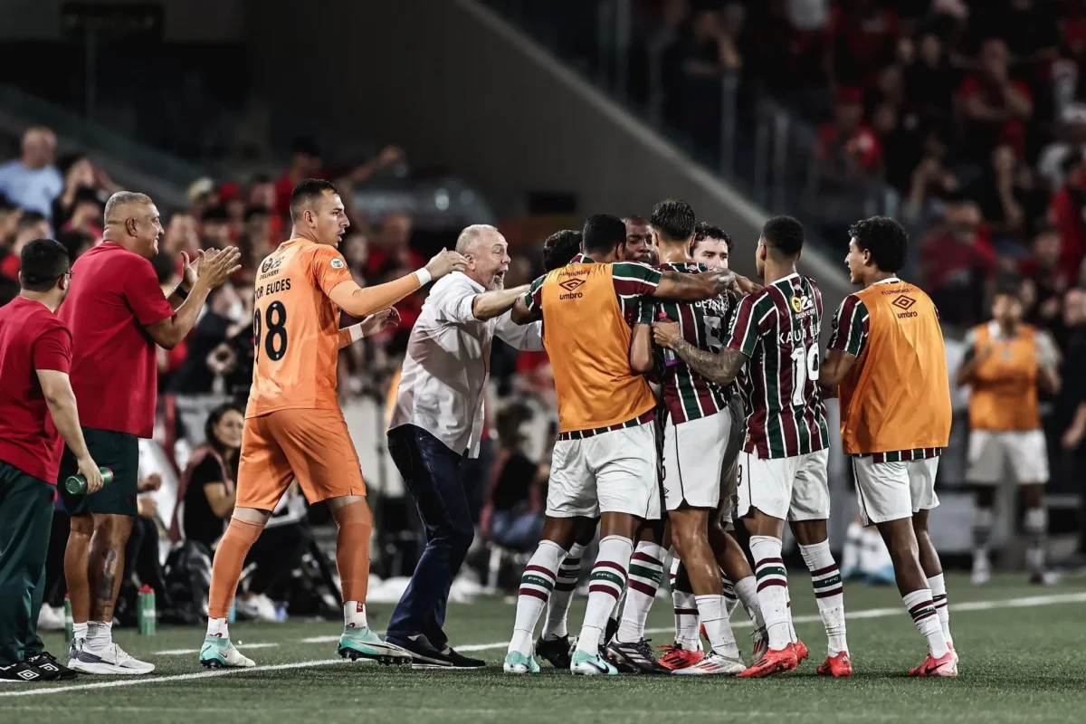 Fluminense enfrenta desafio crucial no Brasileirão e no planejamento para a temporada de 2025: pendências e objetivos em foco.