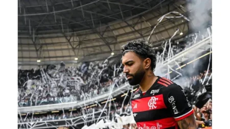 "Gabriel Barbosa será homenageado com despedida do Flamengo e aplausos no Maracanã"