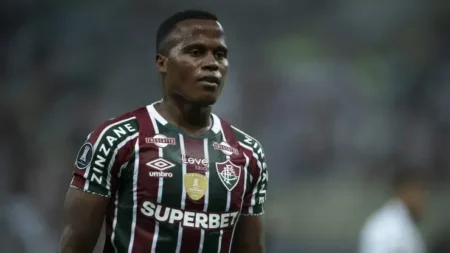 Jhon Arias Assume Responsabilidade por Pênalti Perdido em Athletico-PR x Fluminense