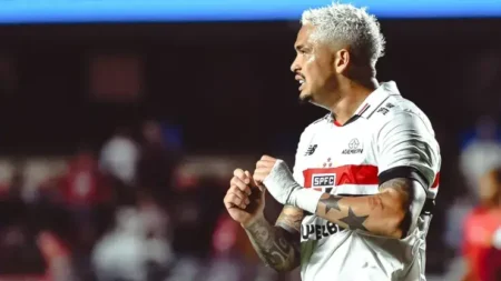 Luciano pode ser barrado no novo esquema de Zubeldía no São Paulo