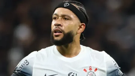 "Memphis Depay desabafa sobre a noite mágica no Corinthians e revela seu futuro no clube: 'Eu posso..."