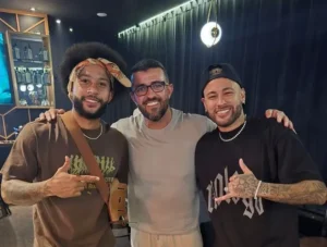 "Memphis e Neymar no Corinthians: Uma dupla lendária? O jogador de poker fala sobre os rumos do time"