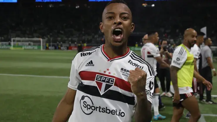 "Oficial: Welington deixa o São Paulo"