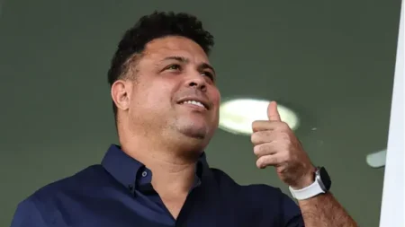 Ronaldo prevê título do Brasileirão: "Grandes chances de vencer entre Botafogo e Palmeiras"