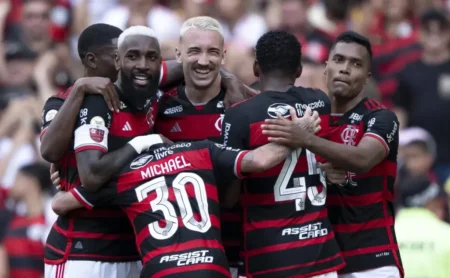 "Torcedores do Flamengo picham CT pedindo derrota para prejudicar o Fluminense"