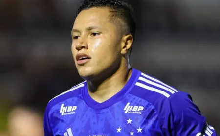 A última rodada de negociações envolvendo Marlon e o Grêmio traz uma reviravolta inesperada ao negócio, que agora avança em troca com o Cruzeiro.