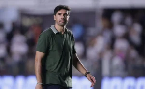 Abel Ferreira busca reforços para seguir invicto no Paulista