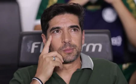 Abel espera reforços, projeta novas saídas do elenco e quer que Paulistão seja uma análise