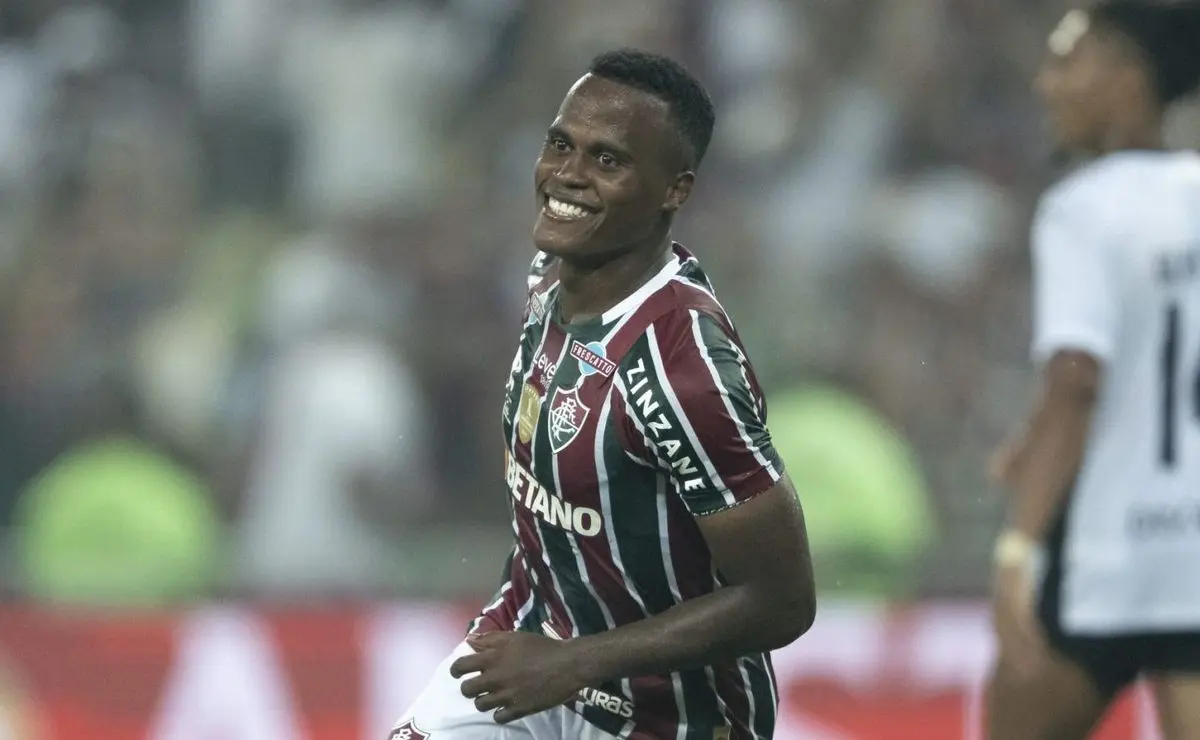 Arias não Consegue acerto na Europa e deve jogar a Copa pelo Fluminense