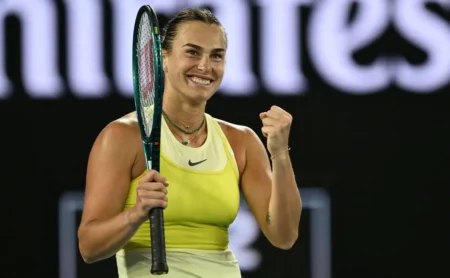 Arina Sabalenka espera rivalização com Iga Świątek nas meias-finais do Australian Open