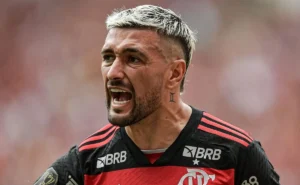 Arrascaeta desanca por camisa do Flamengo e chama a atenção nas redes sociais