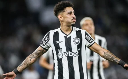 Botafogo: O Único Grande a Triunfar no Início do Cariocão