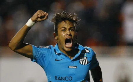 Camisa azul para Neymar no Santos: "Preparar o bolso"