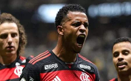 Carlinhos é confirmado: o jogador está de saída do Flamengo para assinar com outro time brasileiro