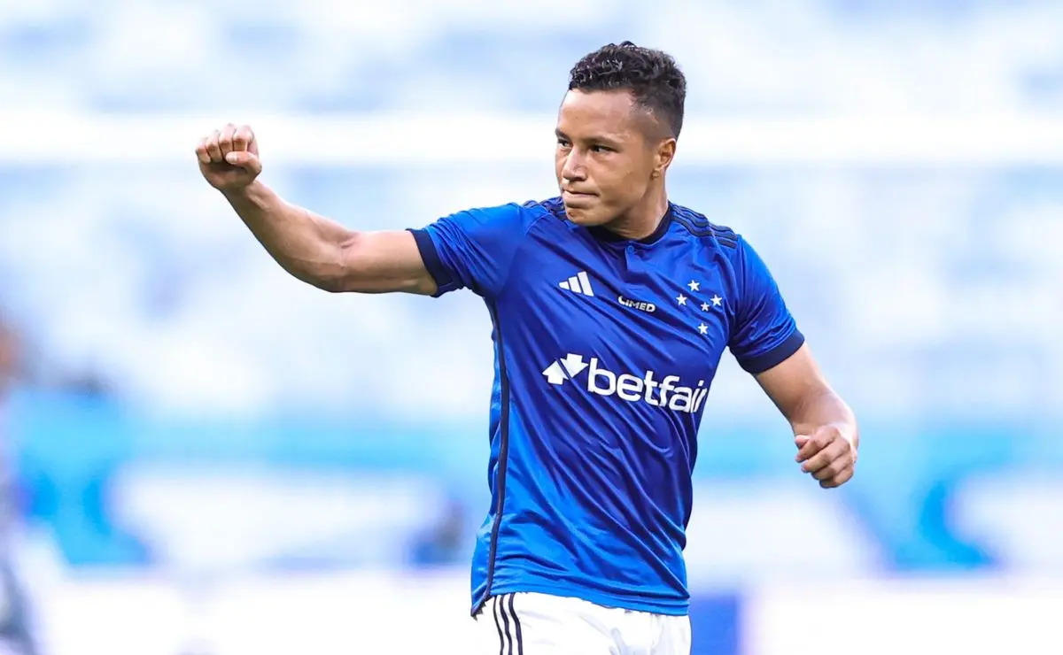 Cruzeiro revela o motivo por não ter vendido Marlon ao Grêmio na última transferência de inverno