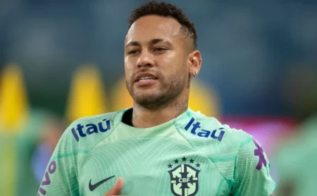 "Desempenho incrível de Santos após retorno de Neymar alcança 1 milhão de seguidores no Instagram"