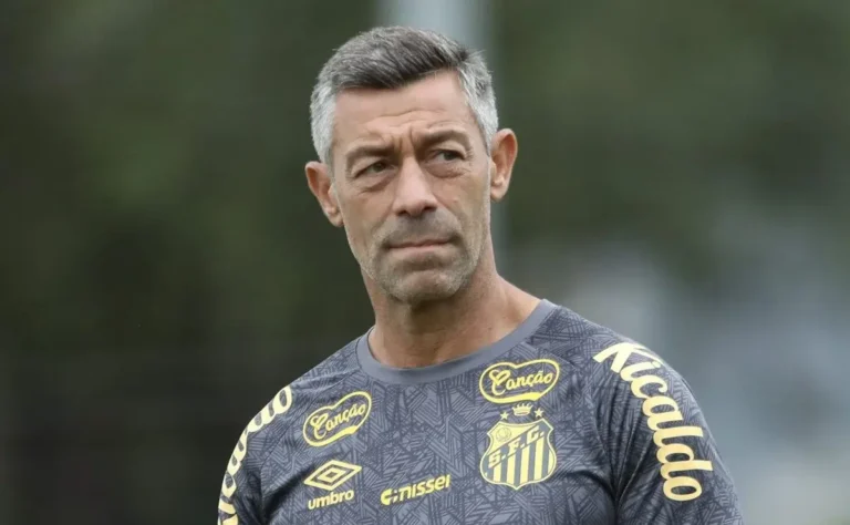 Diferenças entre Caixinha e Carille destacam tendências de contratações no Santos