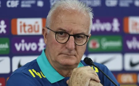 Dorival Júnior enfrenta incertezas na seleção brasileira antes da Copa do Mundo