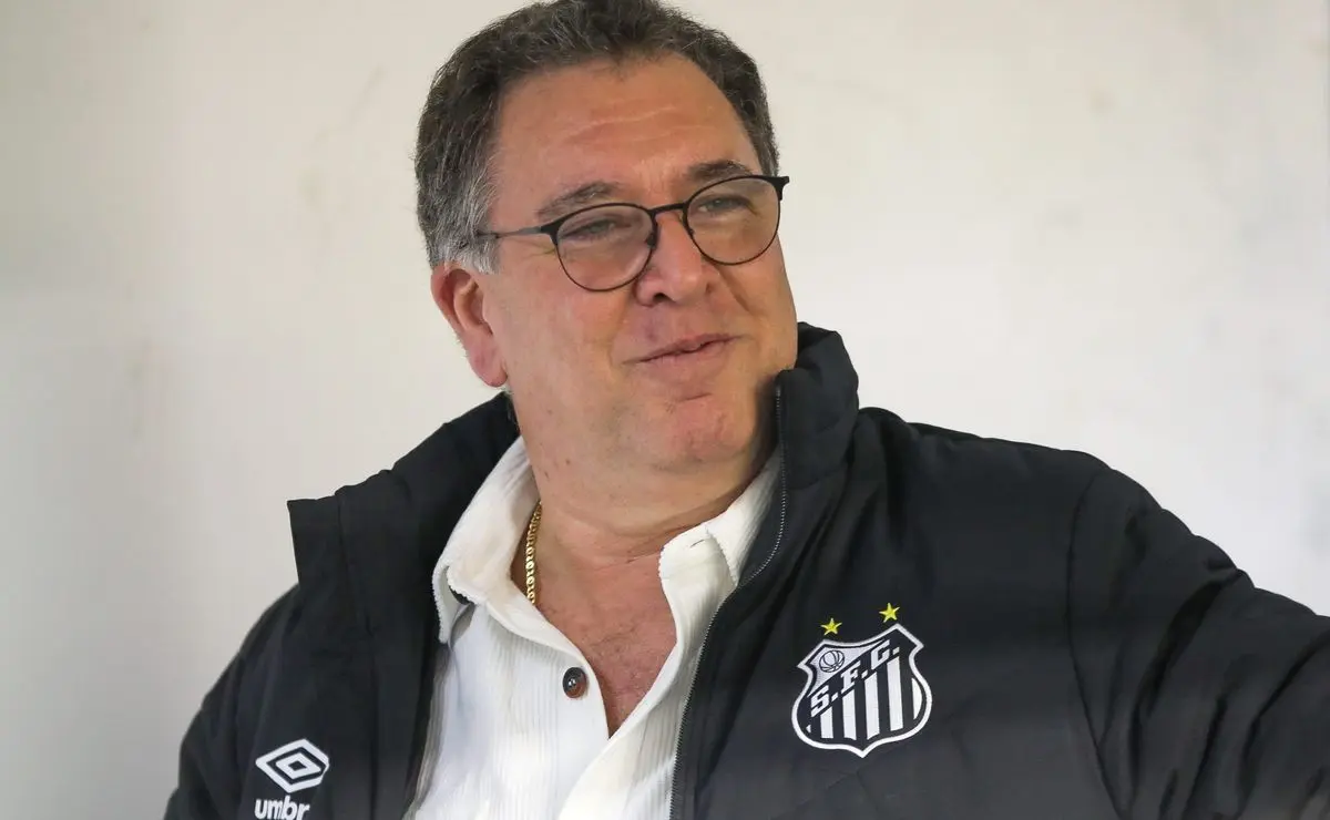 Empresário viaja para ajudar Santos a contratar atacante Gabriel Verón