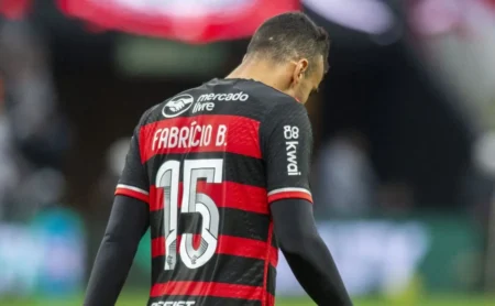 "Fabrício Bruno: "Merreca" é a reação da torcida do Flamengo após contratação pelo Cruzeiro"