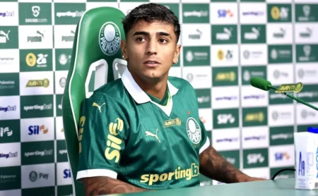 Facundo Torres confirma o salto de carreira pelo Palmeiras e se coloca à disposição de Abel Ferreira