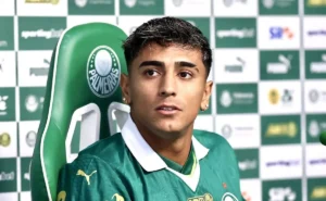 Facundo Torres estreia com um fracasso e Abel Ferreira toma uma decisão polêmica no Palmeiras: "É muita burrice..."