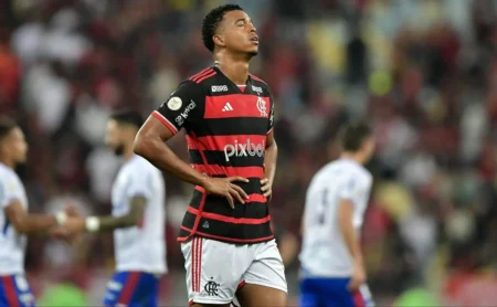 Filipe Luís: Conquista e chance de vencer Gabigol no Fla: O que isso significa para o Flamengo?