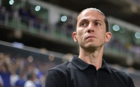 Filipe Luís planeja testar o elenco do Flamengo no Campeonato Carioca de 2025