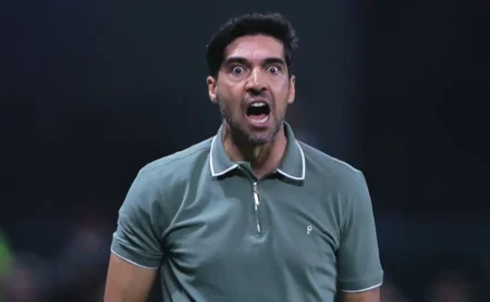 Flaco López irrita Abel Ferreira com 'drama' sério no Palmeiras: falta de evolução é tema de preocupação