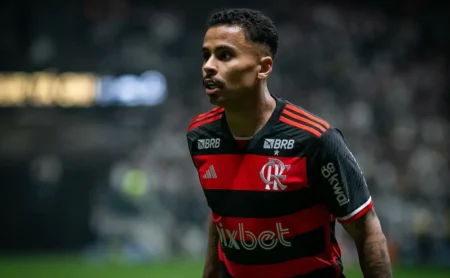 Flamengo Recebe Notícias sobre o Rennes e Contratação que Pode Afastar a Saída de Allan em 2025