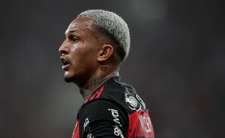 Flamengo recebe maior proposta da história para lateral Wesley