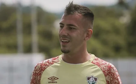 Fluminense renova contrato com Vitor Eudes, reserva do goleiro Fábio para temporada 2024