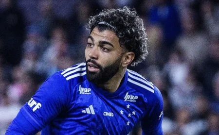 Gabigol tem estreia decepcionante no Cruzeiro contra São Paulo pelo FC Series e torcida reage: "Perdido"