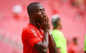 Injúria Racial Contra Enner Valencia: Internacional Condena e Se Posiciona Contra Discriminação no Futebol