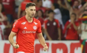 Internacional rescinde com Lucas Alario e centroavante assina com um gigante argentino da Primeira Divisão