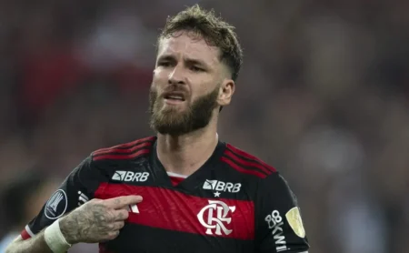 Léo Pereira Recebe Oferta para Jogar no México e Comunica Previsão de Atuação ao Flamengo em 2025