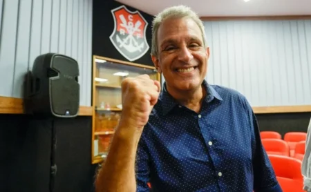 Lorran pode deixar o Flamengo, pois Bap vende 80% do atacante pelo valor de R$ 62 milhões