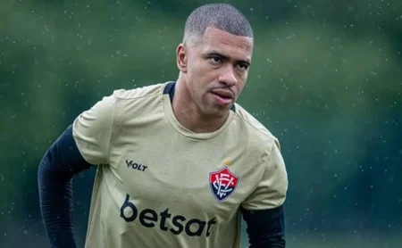 Lucas Esteves lança contra-ataque judicial após polêmica com o Grêmio e Vitória