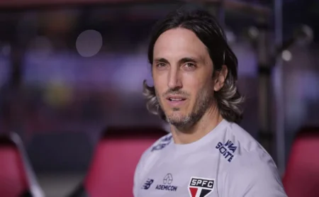 Luis Zubeldía define futuro do craque do São Paulo após reunião