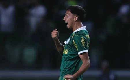 Manchester City avisa Palmeiras: Vitor Reis pode ser anunciado até o final de semana