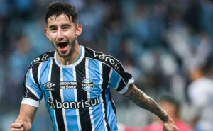 Matías Villasanti mantém chance no Grêmio após nova avaliação após priorizar Andreas