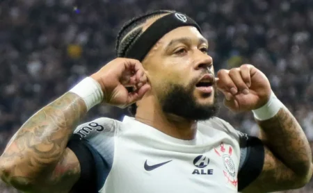 Memphis Depay busca títulos competitivos no Corinthians em 2025
