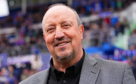 Motivos que indicam Rafa Benítez como favorito de Textor para assumir o Botafogo