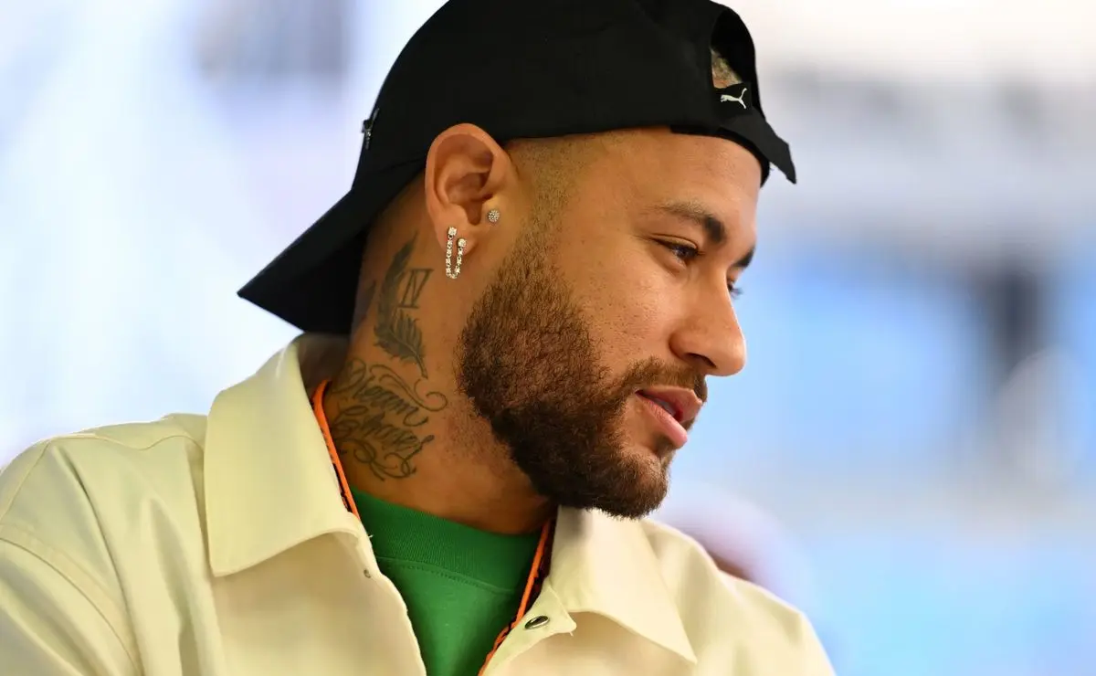 Neymar anuncia reforços e criza do Santos: "A expectativa"