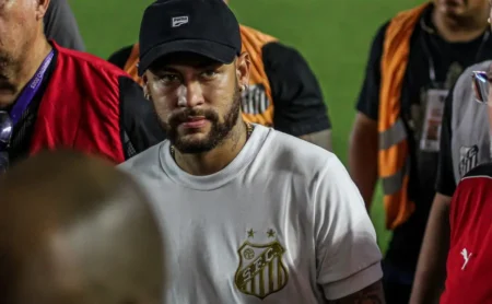 Neymar pode perder R$ 400 milhões se sair do Al-Hilal e for para o Santos