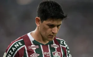 O Fluminense pode perder Cano após acertar com ex-jogador do Real Madrid.