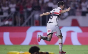 Oscar brilha em segundo clássico: os números do grande destaque do São Paulo