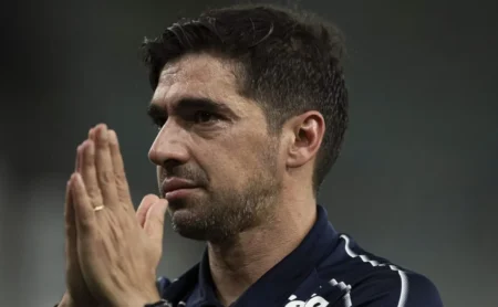 Palmeiras se Decanta por Contratar uma Nova Batedeira Depois de Abel Ferreira Pedir ao Diretor Leila Pereira: "Fazer um Esforço"