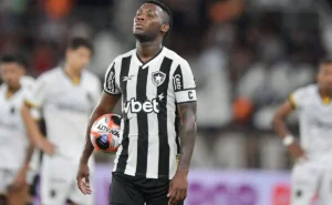 Patrick de Paula é considerado a pior contratação do Botafogo após perder pênalti em Botafogo x Volta Redonda